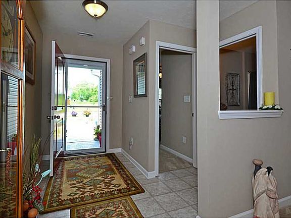 4th image of 295 Heartwood Hl