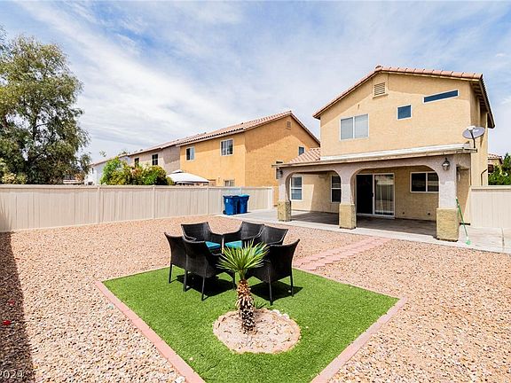 3rd image of 5959 Clover Canyon Ln