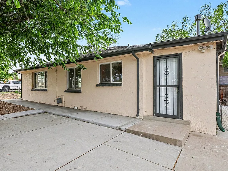 3290 W 65th Ave — Photo 2