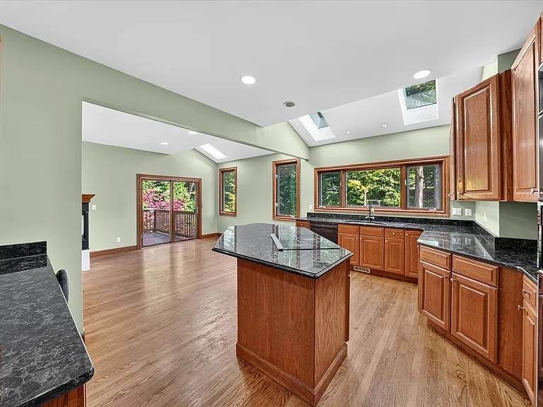 3187 Turnberry Dr — Photo 11