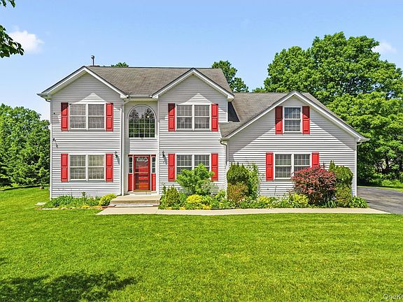3rd image of 8 Wayne Court