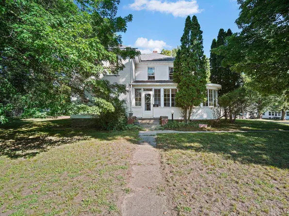 27 State St, Hillsdale, MI 49242