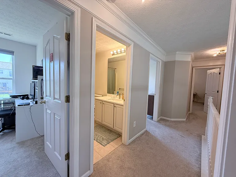 14010 Avalon East Dr — Photo 42