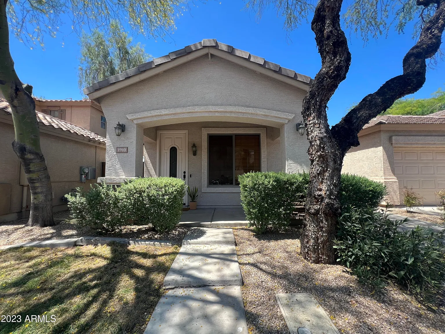 3 bed, 2.5 bath, 1765 sqft, $2,500 — Photo 1
