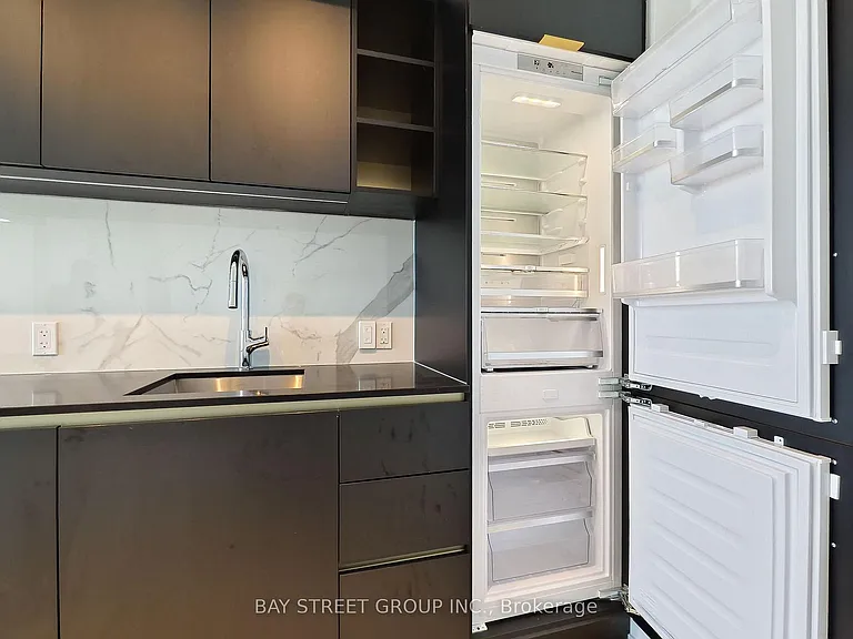 8 Wellesley St E #3910 — Photo 17