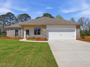 107 NE Adams Ave, Magee, MS 39111