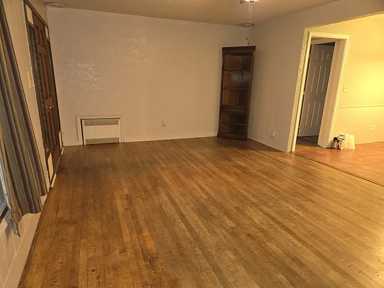 2900 Orleans St — Photo 4