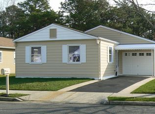 217 Freeport Blvd, Toms River, NJ