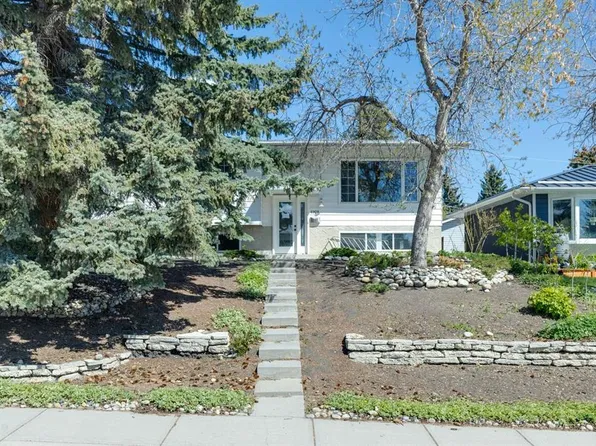 6928 S Hunterbow Cres NW, Calgary, AB T2K 4R5