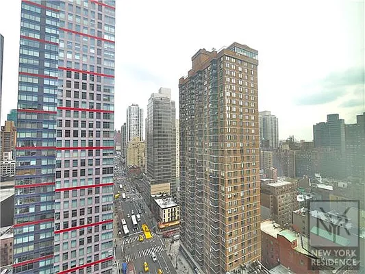 Rented by New York Residence | media 27