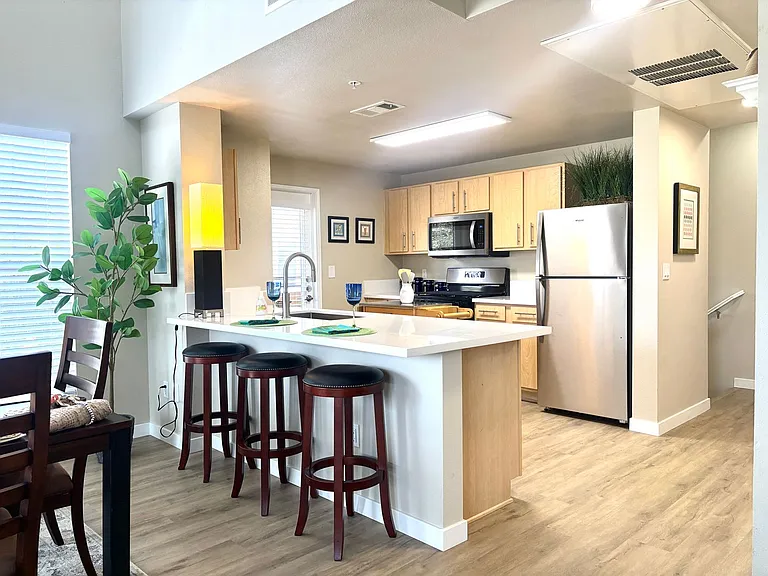 de Tolosa Ranch Apartments — Photo 79