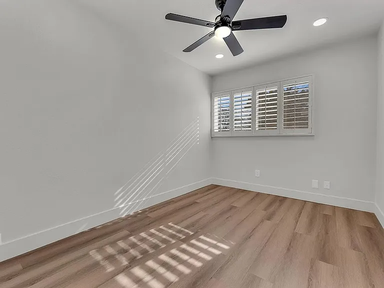 2505 N 61st Way — Photo 17