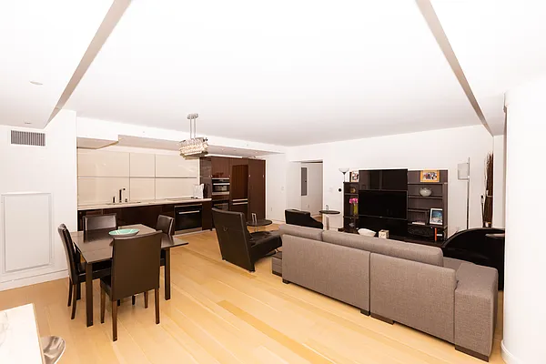 Rented by Smart City Real Estate LLC | media 7