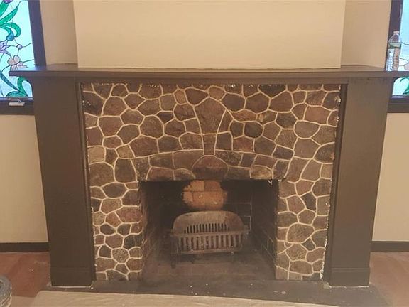 4th image of 121 Lilac St #23