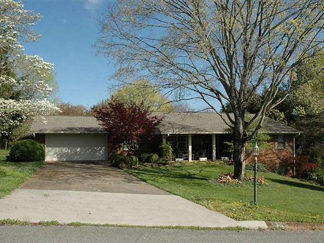1st image of 3915 Janice Dr
