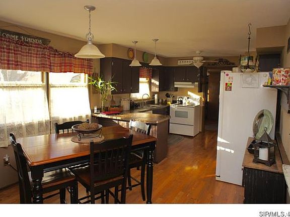 2nd image of 5 Sunrise Ct