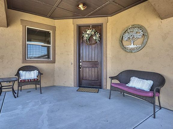 3rd image of 214 Dry Mesa Dr