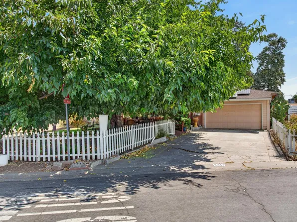 2044 Middleberry Rd, Sacramento, CA 95815