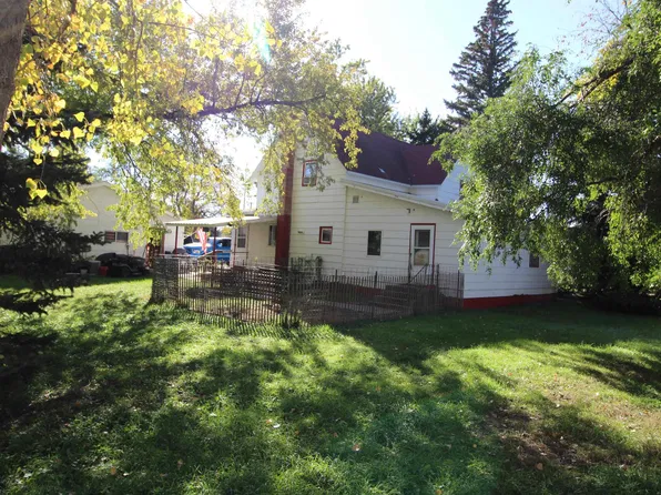 602 N Section Line St, Howard, SD 57349