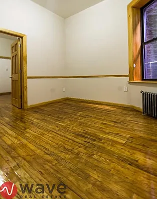 Rented by Wave Real Estate Group | media 19