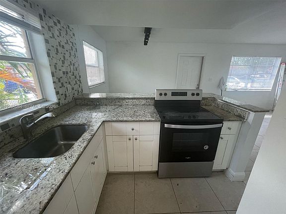 3rd image of 7941 SW 10th St APT A