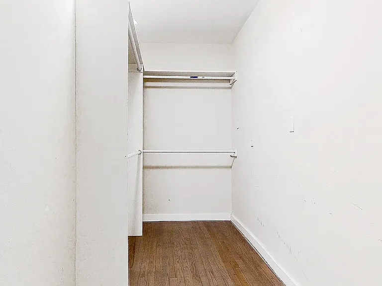 1611 2nd Ave #1R — Photo 6
