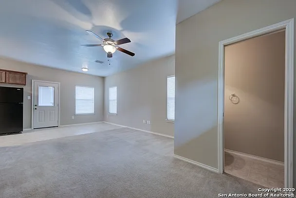 3 bed, 2.5 bath, 1286 sqft, $1,595 — Photo 4
