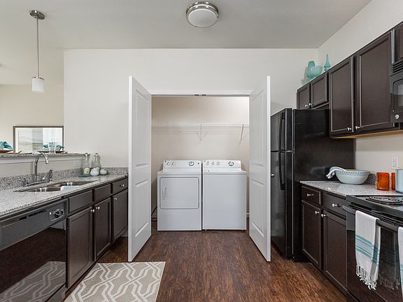 5th image of 7247 Vista Cir