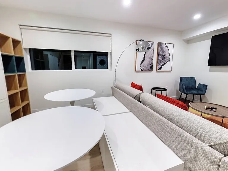1224 W 37th Pl — Photo 95