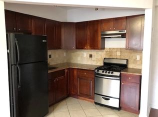 35-30 10th St #2, Astoria, NY 11106