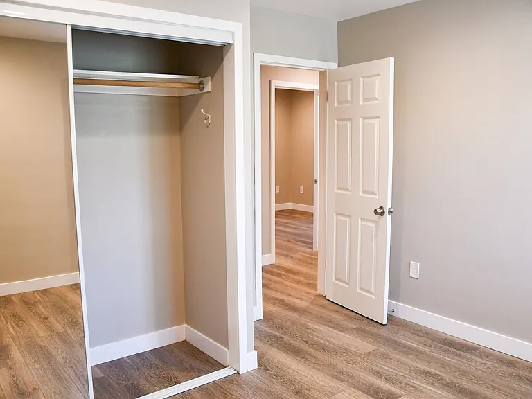 874 N Orange St — Photo 28