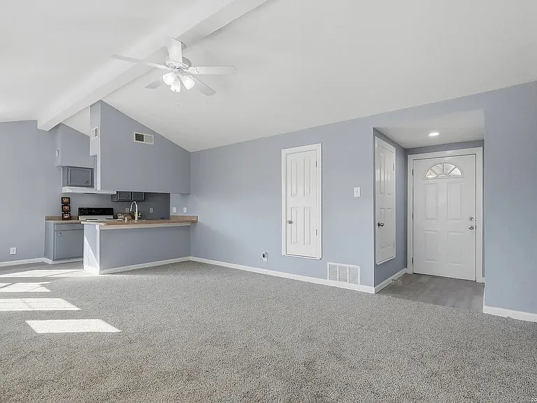5122 Binz Engleman Rd — Photo 4
