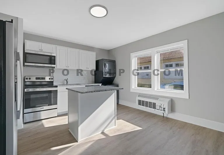 907 Maple Ave SE #1 — Photo 6