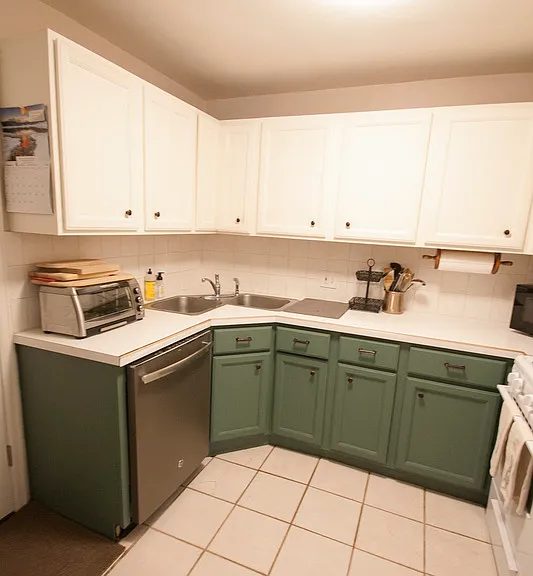 2995 Leyden St — Photo 8