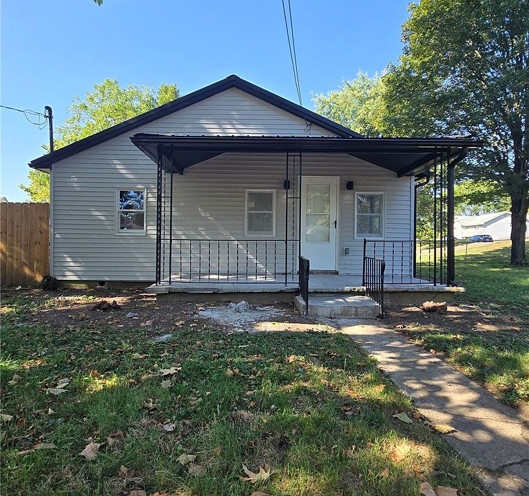 1st image of 1015 Hillcrest Ave