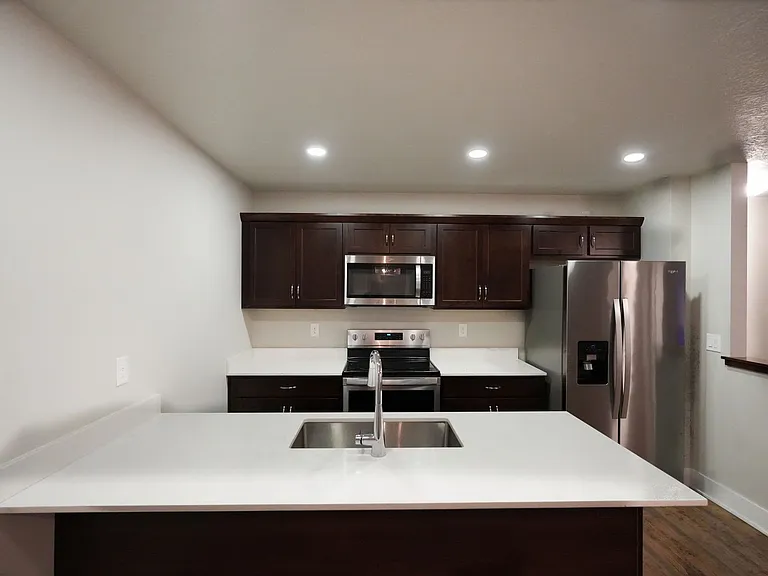 4021 NE 4th St — Photo 11