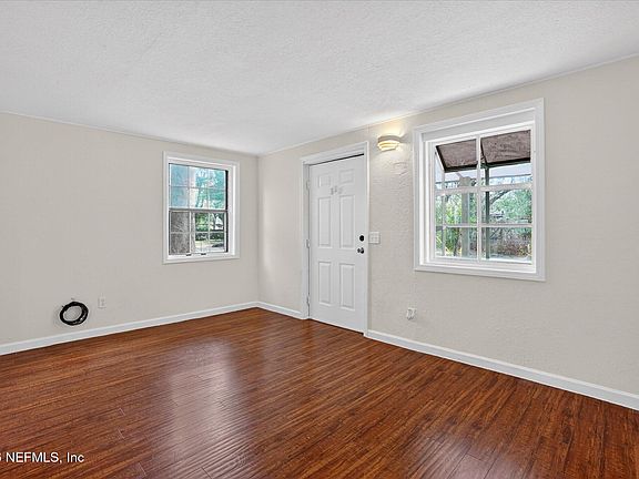 3rd image of 1217 COOK Street