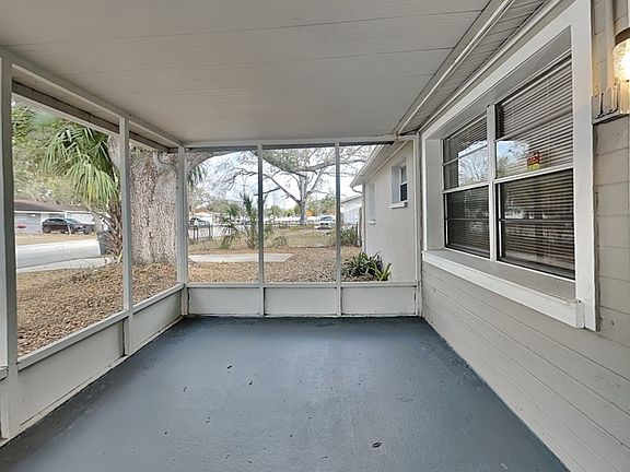 4th image of 3821 Beechwood Blvd