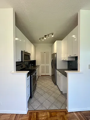 Rented by Corcoran | media 4
