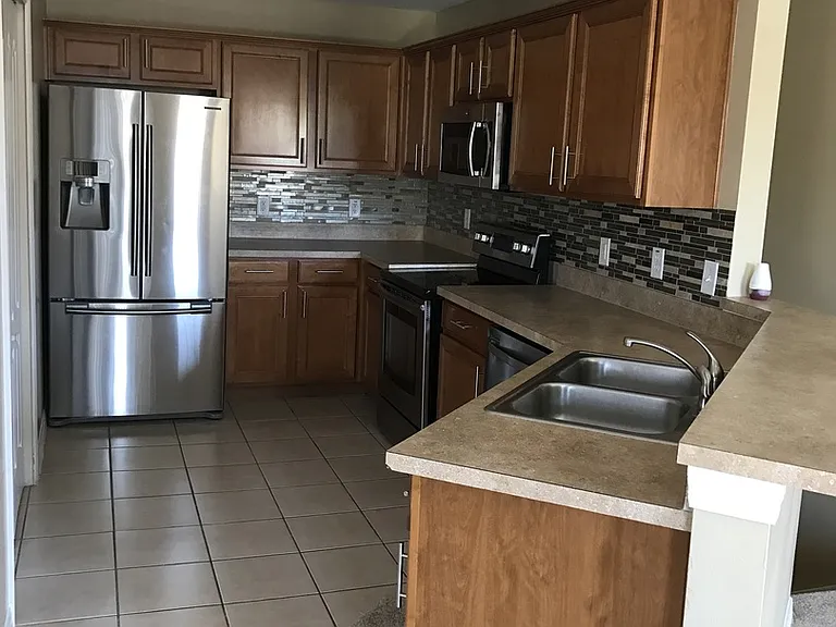 4020 Pemberly Pines Cir — Photo 7