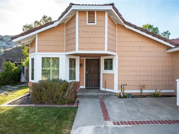 29725 Poppy Meadow St, Santa Clarita, CA 91387
