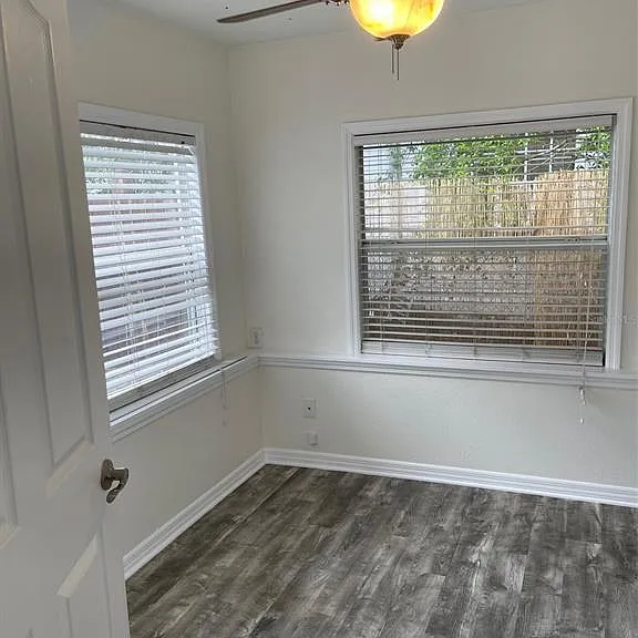 1914 W Aileen St — Photo 12