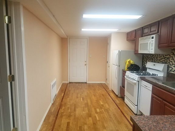 4th image of 2077 E 56th St #1