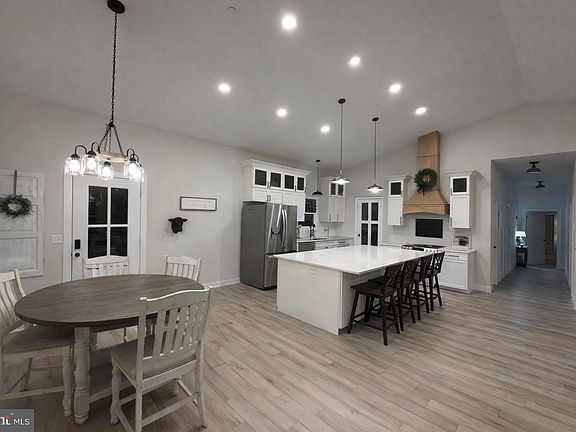 2nd image of 1900 Durham Dr