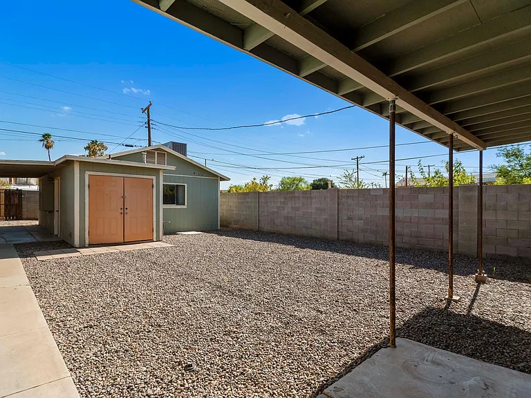 2045 E Don Carlos Ave — Photo 5
