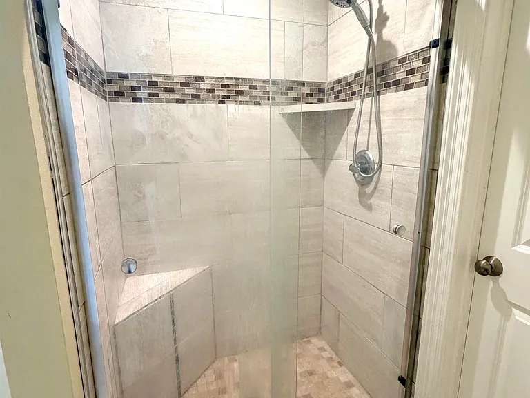 18163 Pinehurst Dr — Photo 17