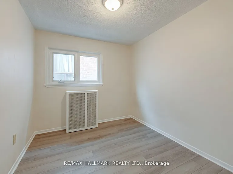 576 Ossington Ave S #2 — Photo 24