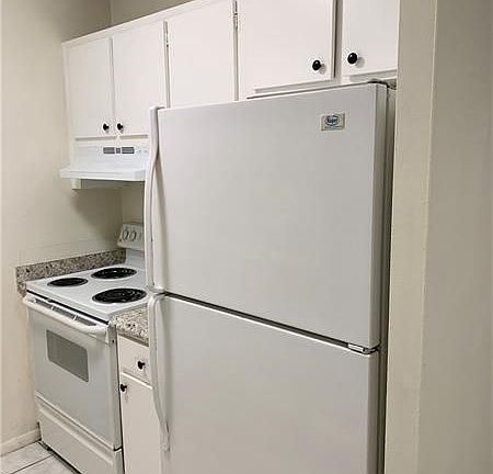 3rd image of 630 NE 46th Ct