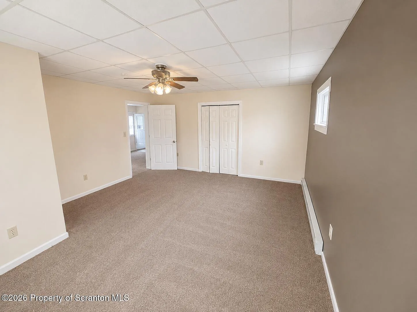 1 bed, 1.0 bath, 1600 sqft, $975 — Photo 4