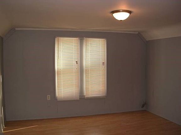 5th image of 712 N Lee St